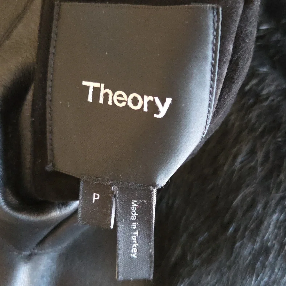 Theory Toscana Reversible Shearling and Leather Coat P Like New - Picture 8 of 8
